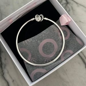 Brand new Pandora bangle bracket!